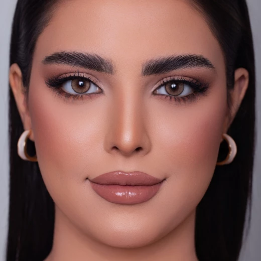عدسات بترا اللاصقة الملونة الرمادية، مدة الاستخدام 6 أشهر، عالية الدقة، عبوة من عدستين من رغد أورجانيكس - رغد أورجانيكس - Image 3